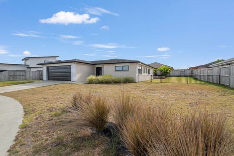 Photo of property in 13 Olney Court, One Tree Point, 0118