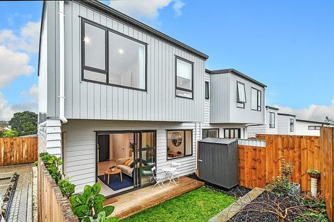 Photo of property in 69c Astley Avenue, New Lynn, Auckland, 0600