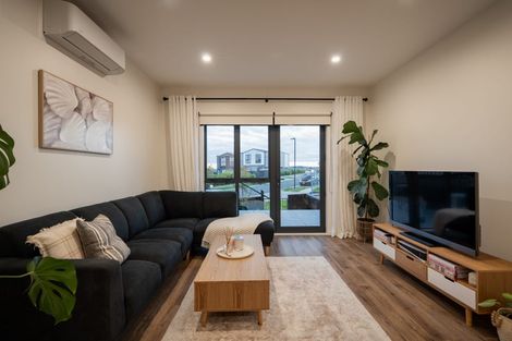 Photo of property in 36 Salvia Lane, Totara Park, Auckland, 2019