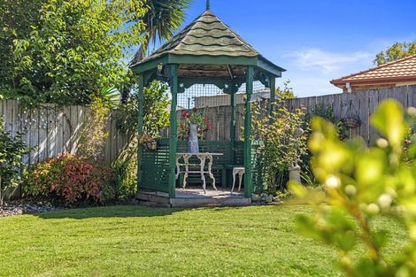 Photo of property in 5 Burleigh Place, Rototuna, Hamilton, 3210