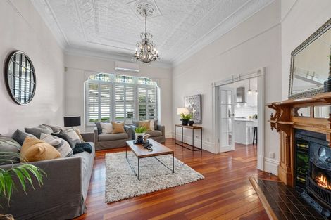 Photo of property in 58 Hinemoa Street, Birkenhead, Auckland, 0626