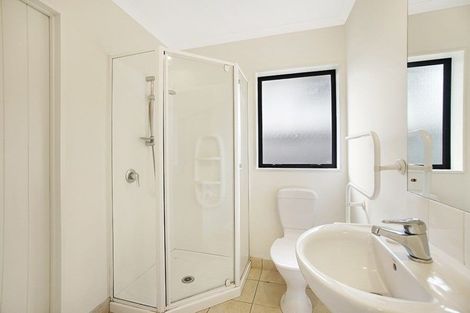 Photo of property in 20 Speyside Crescent, Flat Bush, Auckland, 2016