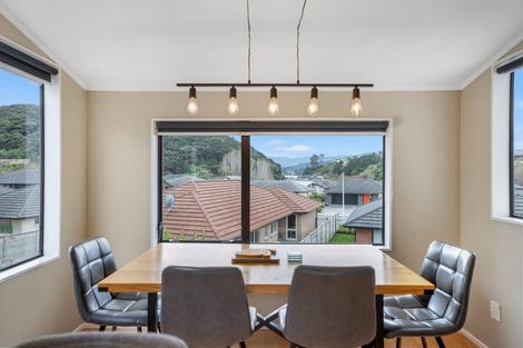 Photo of property in 27b Shackle Lane, Whitby, Porirua, 5024