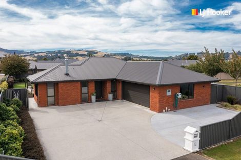 Photo of property in 12 Centre Street, Mosgiel, 9024