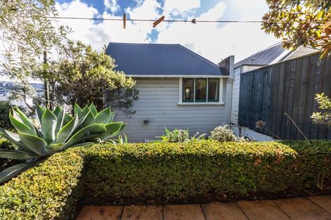 Photo of property in 40 Hawker Street, Mount Victoria, Wellington, 6011