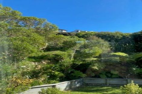 Photo of property in 16 Cavalry Close, Crofton Downs, Wellington, 6035