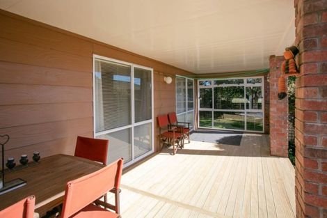 Photo of property in 321 Shakespeare Street, Leamington, Cambridge, 3432