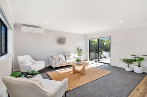 Photo of property in 13 Olney Court, One Tree Point, 0118