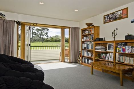Photo of property in 94 Campbell Road, One Tree Hill, Auckland, 1061