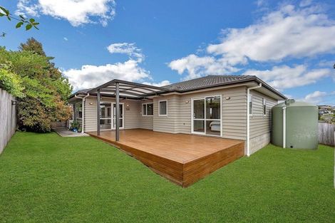 Photo of property in 1 Nirmal Place, Sunnyvale, Auckland, 0612