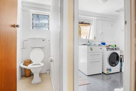 Photo of property in 26 Jade Avenue, Pakuranga Heights, Auckland, 2010