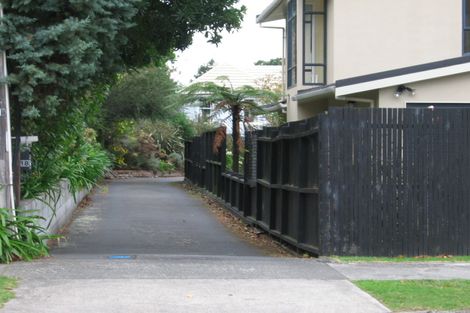 Photo of property in 18 Ngarara Road, Waikanae, 5036