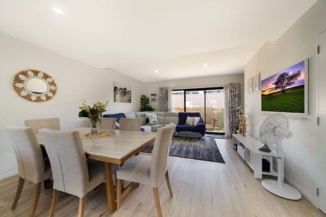 Photo of property in 45 Eileen Newey Place, Henderson, Auckland, 0612