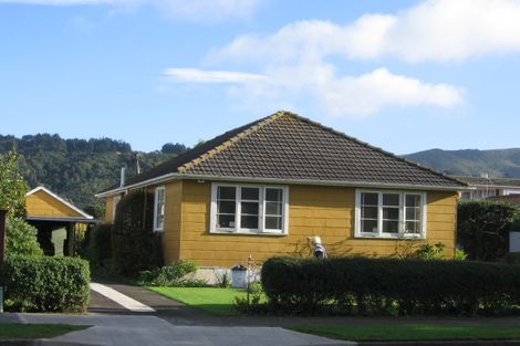Photo of property in 1177 High Street, Taita, Lower Hutt, 5011