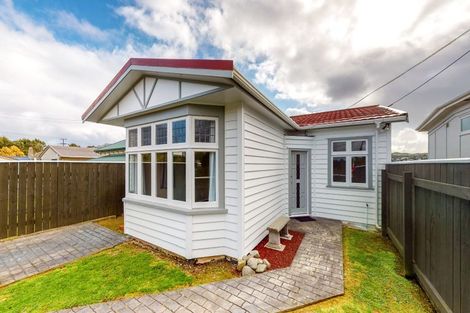 Photo of property in 4a Tarawera Road, Johnsonville, Wellington, 6037