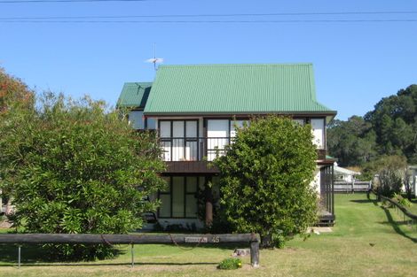 Photo of property in 45 Marine Parade, Cooks Beach, Whitianga, 3591