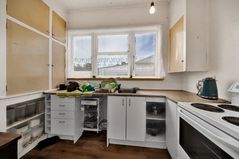 Photo of property in 4 George Street, Hawera, 4610