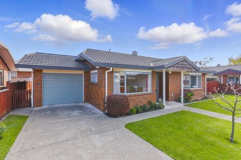 Photo of property in 3 Surrey Lane, Levin, 5510