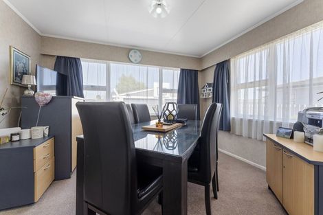 Photo of property in 26 Dunk Place, Milson, Palmerston North, 4414