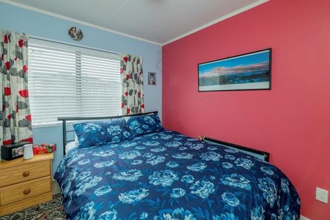 Photo of property in 30b Rangihiroa Street, Waikanae Beach, Waikanae, 5036