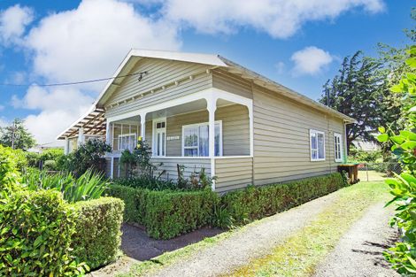 Photo of property in 18 Victoria Street, Carterton, 5713