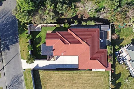 Photo of property in 17 Taranaki Drive, Woodend, 7610