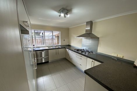 Photo of property in 104 Stancombe Road, Flat Bush, Auckland, 2016