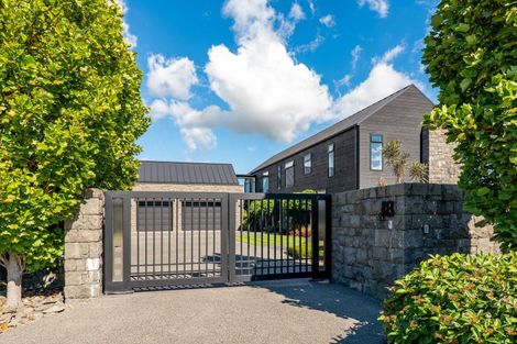 Photo of property in 18 Quarters Place, Halswell, Christchurch, 8025