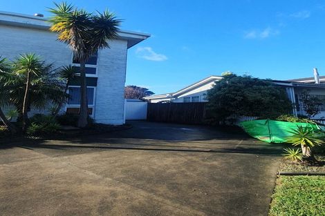 Photo of property in 23 Vanbrugh Place, Bucklands Beach, Auckland, 2014