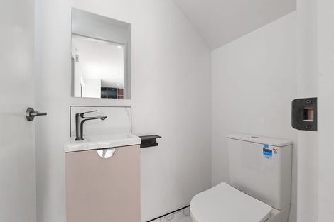 Photo of property in 2/28 Cross Street, Phillipstown, Christchurch, 8011