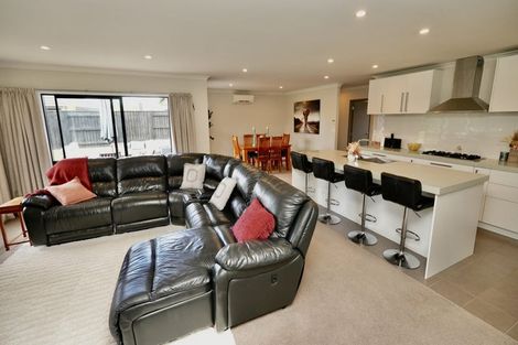 Photo of property in 32 Rosalie Terrace, Kelvin Grove, Palmerston North, 4414