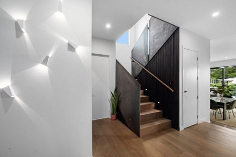 Photo of property in 23 Otakau Road, Milford, Auckland, 0620