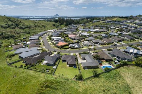 Photo of property in 182 Ballintoy Park Drive, Welcome Bay, Tauranga, 3175
