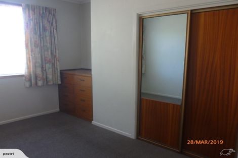 Photo of property in 15 Clawton Street, Westown, New Plymouth, 4310