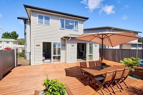 Photo of property in 3 Ludlam Crescent, Woburn, Lower Hutt, 5010