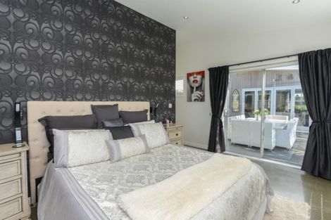 Photo of property in 80 Orotu Drive, Poraiti, Napier, 4112