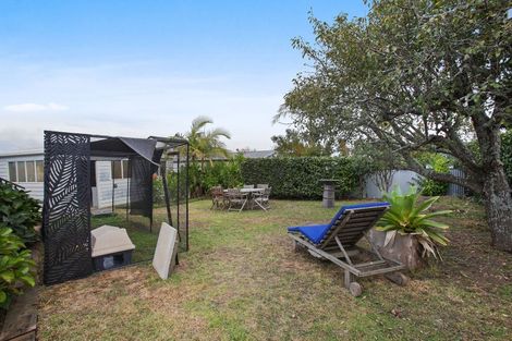 Photo of property in 3 Hosking Place, Clarks Beach, 2122