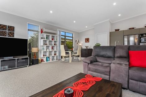 Photo of property in 2/18 Victoria Avenue, Whakatane, 3120