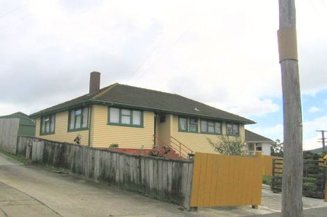 Photo of property in 31 Davidson Crescent, Tawa, Wellington, 5028