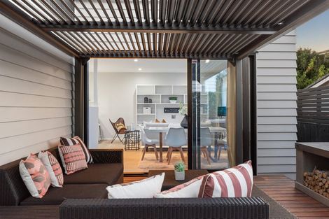 Photo of property in 4 Livingstone Street, Milford, Auckland, 0620