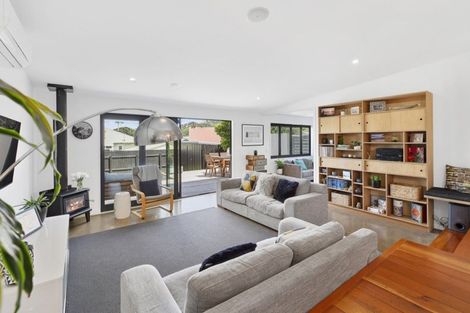 Photo of property in 60 Lonsdale Crescent, Rongotai, Wellington, 6022