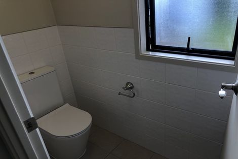 Photo of property in 11 Siena Place, Te Atatu Peninsula, Auckland, 0610