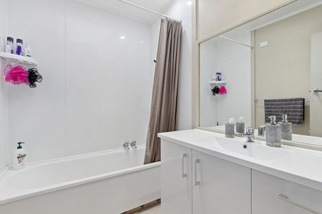 Photo of property in 54 Mount View Road, Melville, Hamilton, 3206