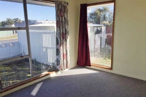 Photo of property in 84 Pacific Road, North New Brighton, Christchurch, 8083