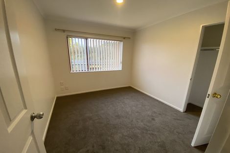 Photo of property in 42 Greenberry Drive, Ranui, Auckland, 0612