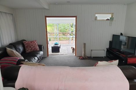 Photo of property in 36 Larsen Crescent, Tawa, Wellington, 5028