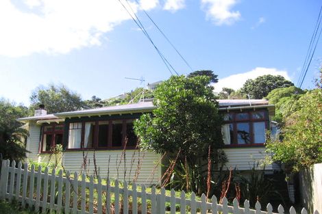 Photo of property in 8 Totara Terrace, Miramar, Wellington, 6022