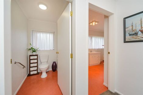 Photo of property in 21 Parnell Heights Drive, Kelvin Grove, Palmerston North, 4414