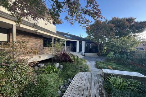 Photo of property in 15 Del Mar Place, Merrilands, New Plymouth, 4312