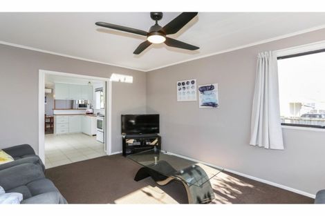 Photo of property in 5 Evans Place, Papakura, 2110